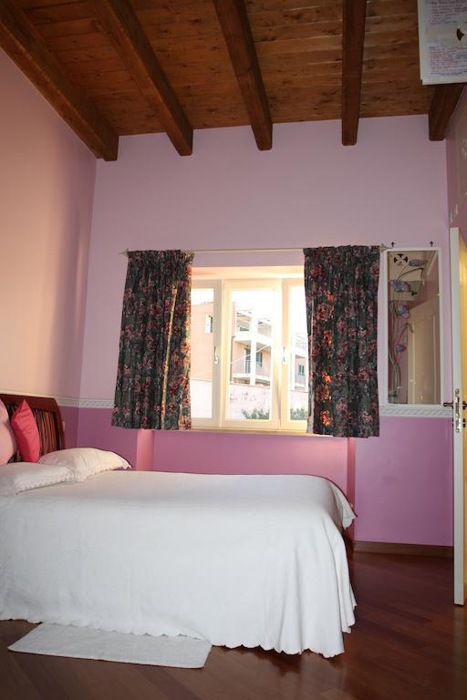 Bed And Breakfast Angolo Fiorito Civitavecchia Phòng bức ảnh