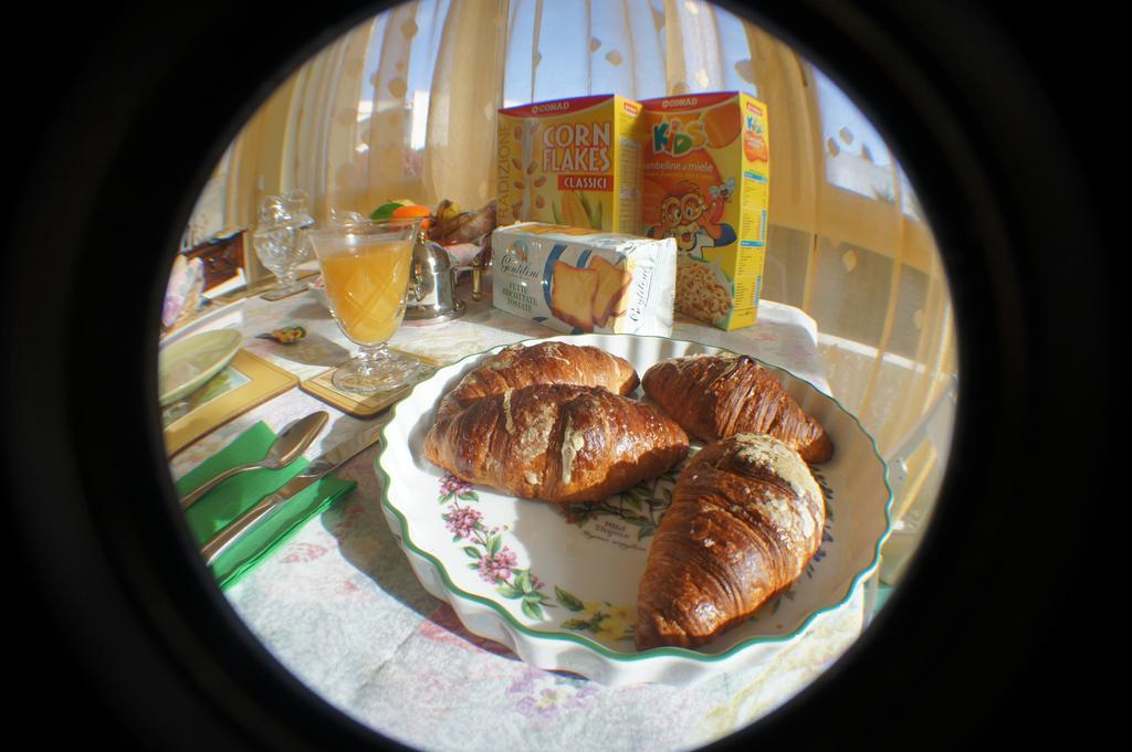 Bed And Breakfast Angolo Fiorito Civitavecchia Ngoại thất bức ảnh
